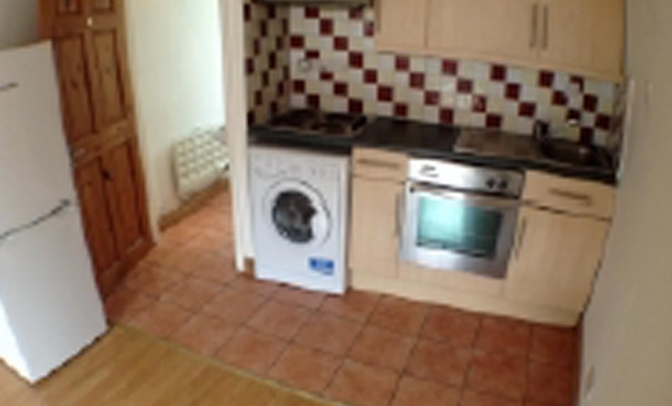 upland-1-bed-kitchen